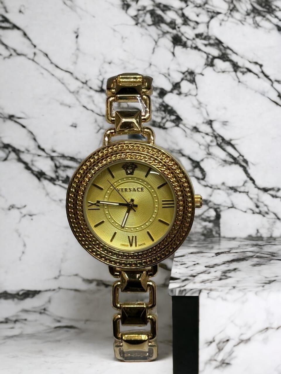 Stylish Women's Quartz Watch